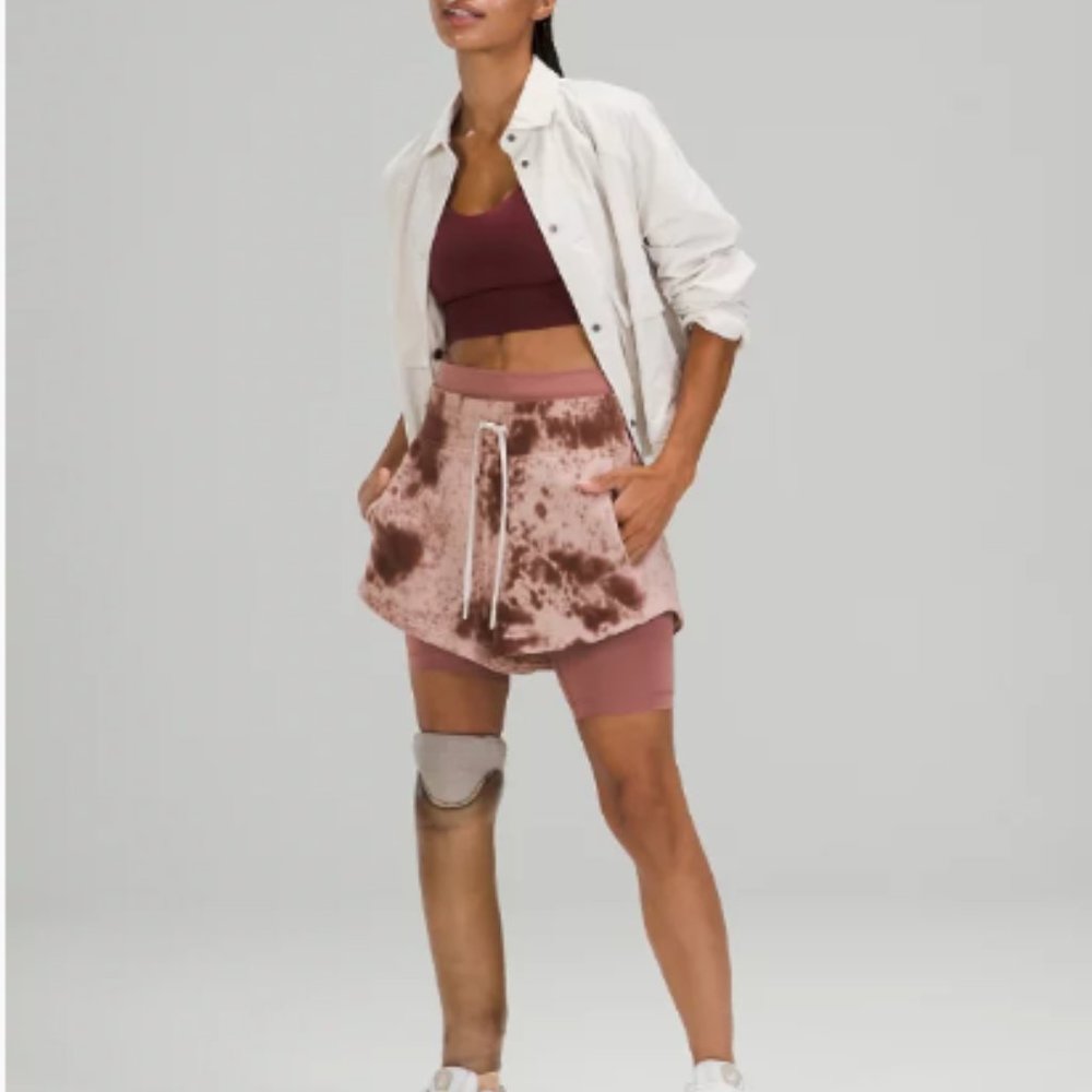 Lululemon Inner Glow High-Rise Short Size 8 NWT Marble Dye